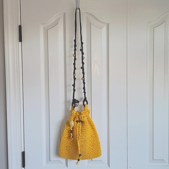 Sun n Sand Handbag Crossbody Yellow-Gold Straw/Crochet Pattern Style - Picture 2 of 11